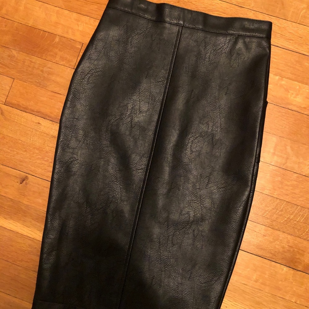 Women’s midi faux leather skirt - Picture 4 of 4